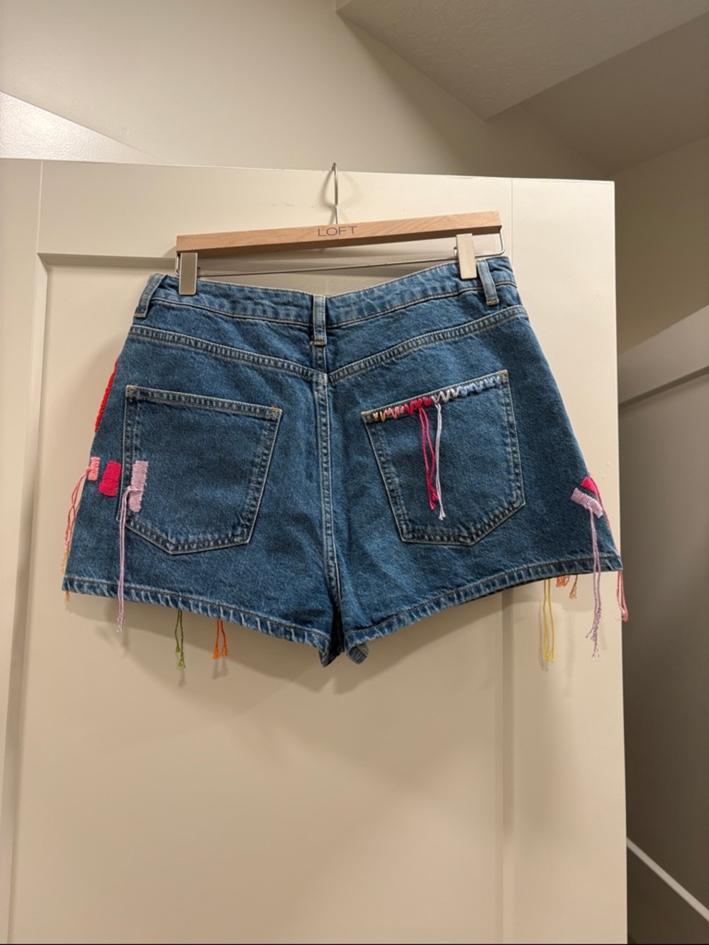 Farm Rio Colorful Birds Denim Shorts—BEAUTIFUL!! New with Tags. Size Medium - Picture 9 of 12